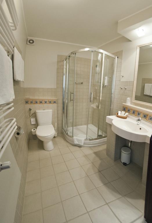 Hotel Zubrowka Spa & Wellness Białowieża Oda fotoğraf